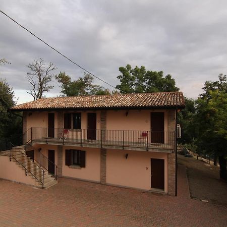 Agriturismo Ca' Isotta Castello di Serravalle Экстерьер фото