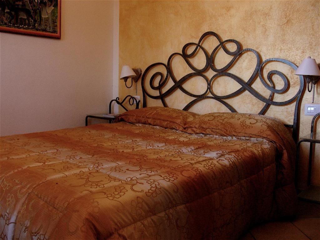 Agriturismo Ca' Isotta Castello di Serravalle Экстерьер фото