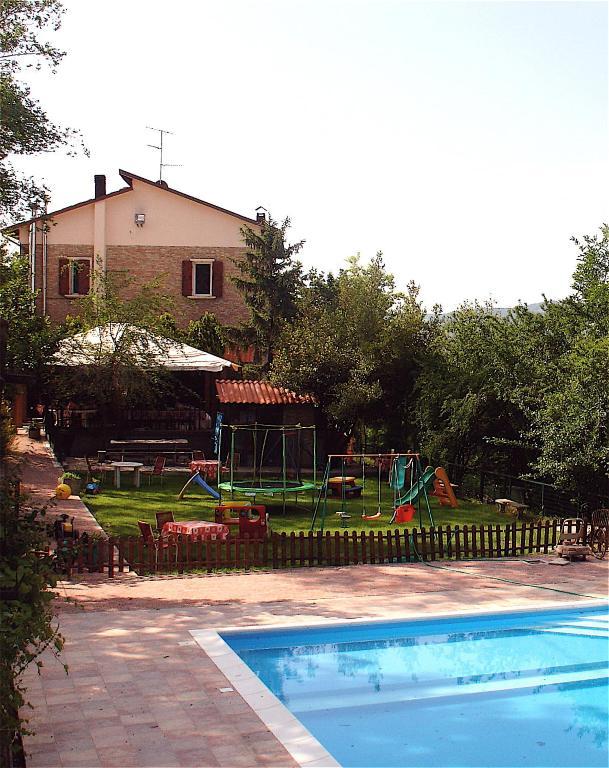Agriturismo Ca' Isotta Castello di Serravalle Экстерьер фото