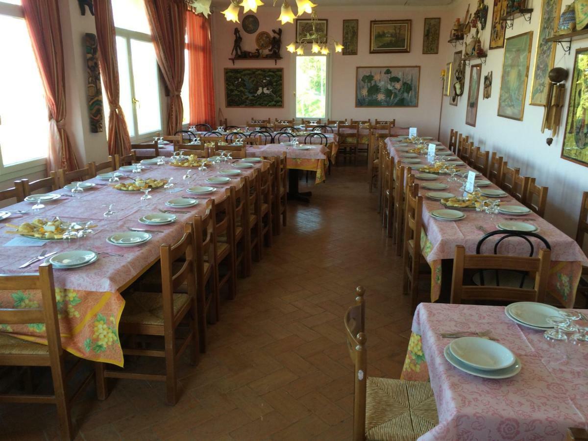 Agriturismo Ca' Isotta Castello di Serravalle Экстерьер фото